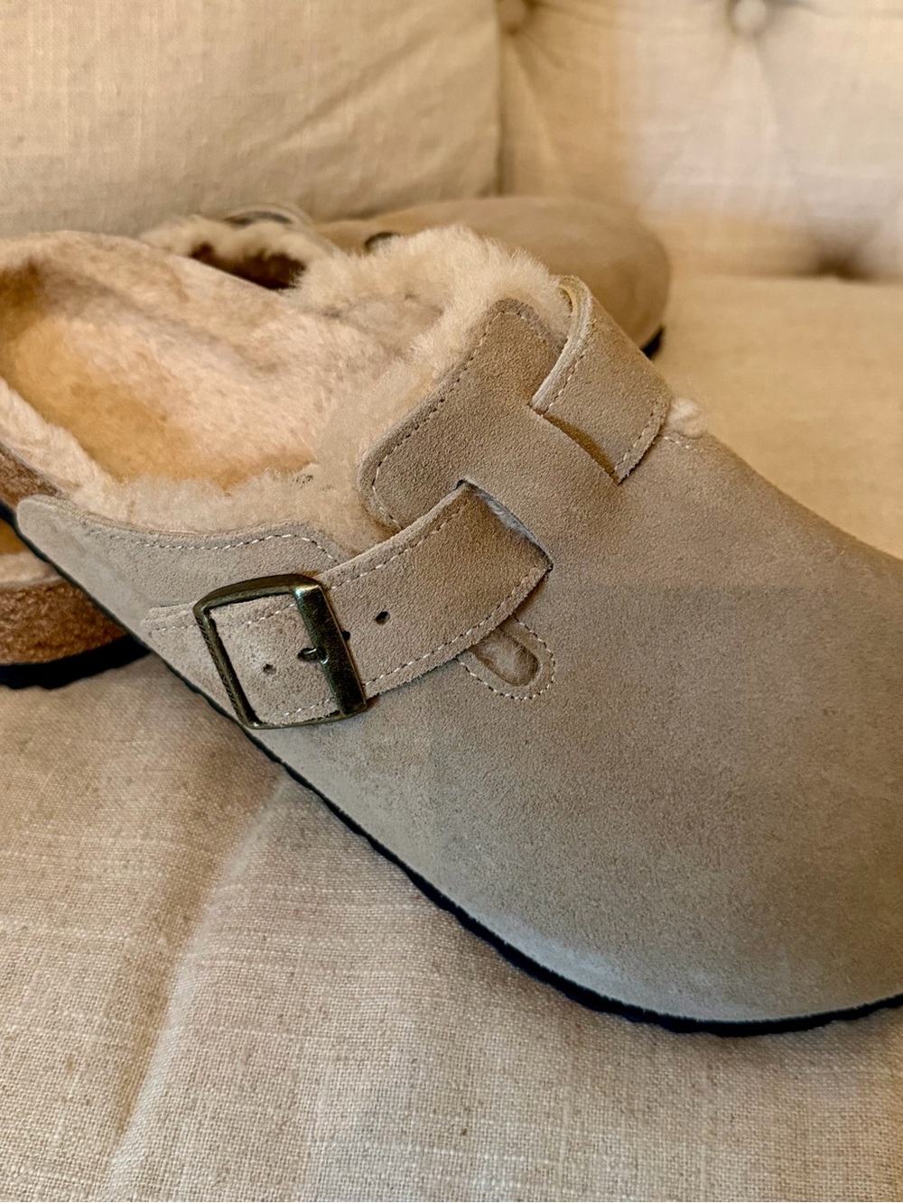 Birkenstock Boston Suede Shearling Clog Light Taupe size 9 (men), 11.5 (women)